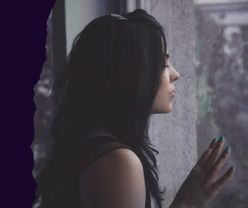 Profile of a woman experiencing mental cloudiness, illustrating the metabolic warning signs and glucose energy deficits discussed in the blog.